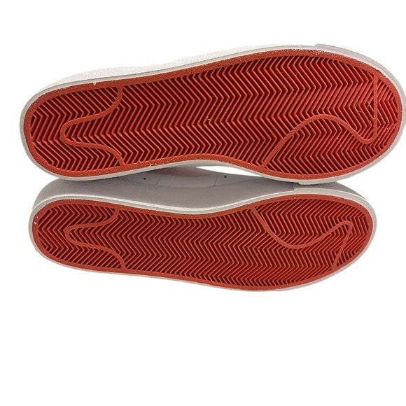 Nike Blazer Mid ’77 High Top Sneakers | Boys 6Y = Women’s 7.5 | Brand New! - Picture 4 of 9